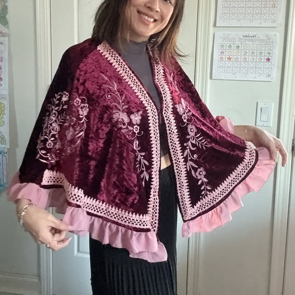 Boho Burgundy Velvet Floral Embroidered Ruffle Detail Kimono Cardigan - Picture 14 of 16